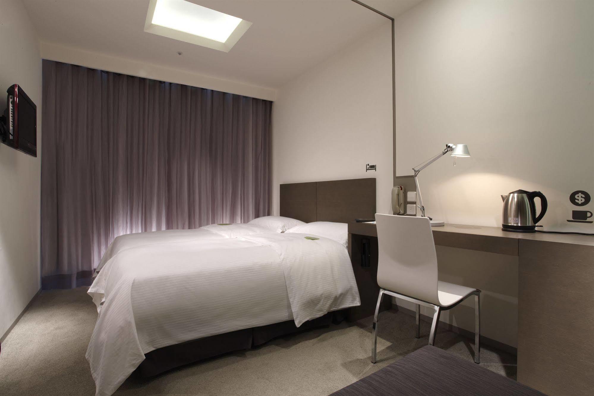 Hotel Just Sleep - Lin Sen Taipei Esterno foto